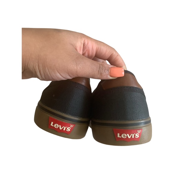 Men’s Levi sneakers nwt size 10 - Picture 3 of 3